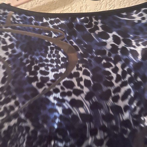 Dressbarn Plus Size Womens blue/black/sheer top size 1X pre-owned - Picture 12 of 13